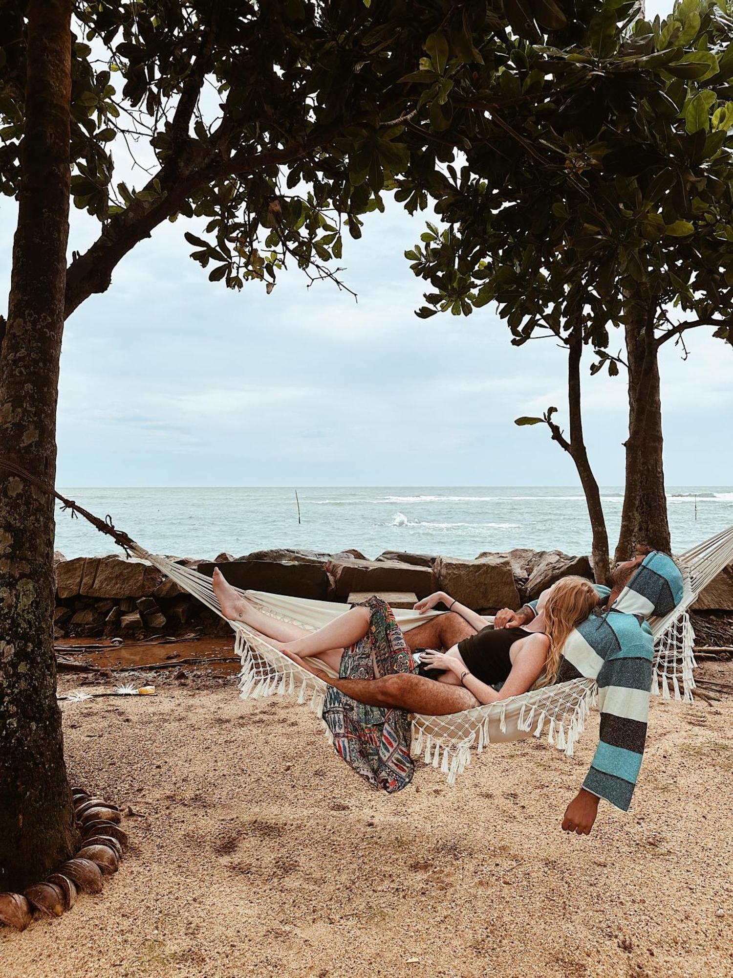 Together Beach House Midigama Timur Bagian luar foto