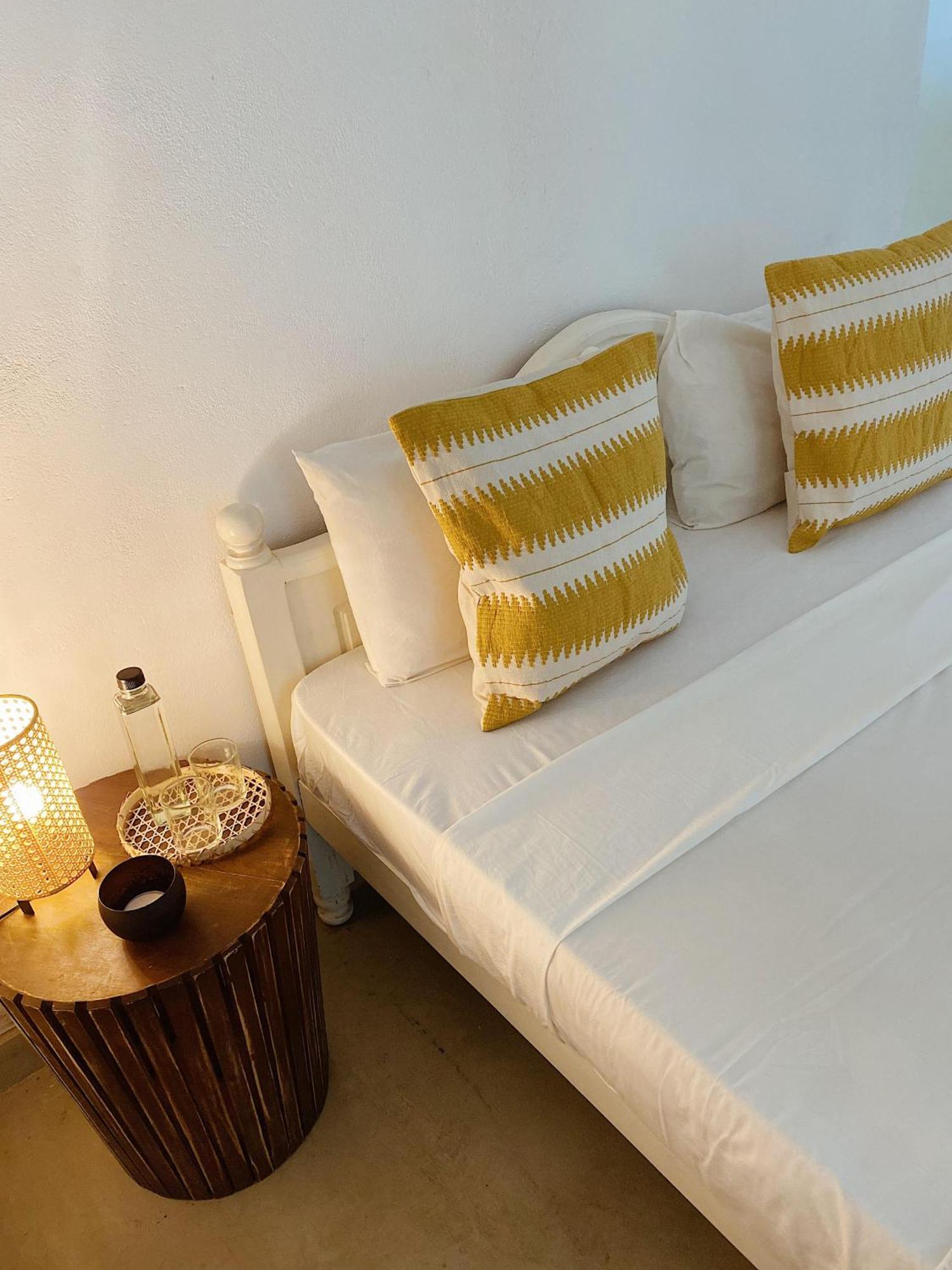 Together Beach House Midigama Timur Bagian luar foto