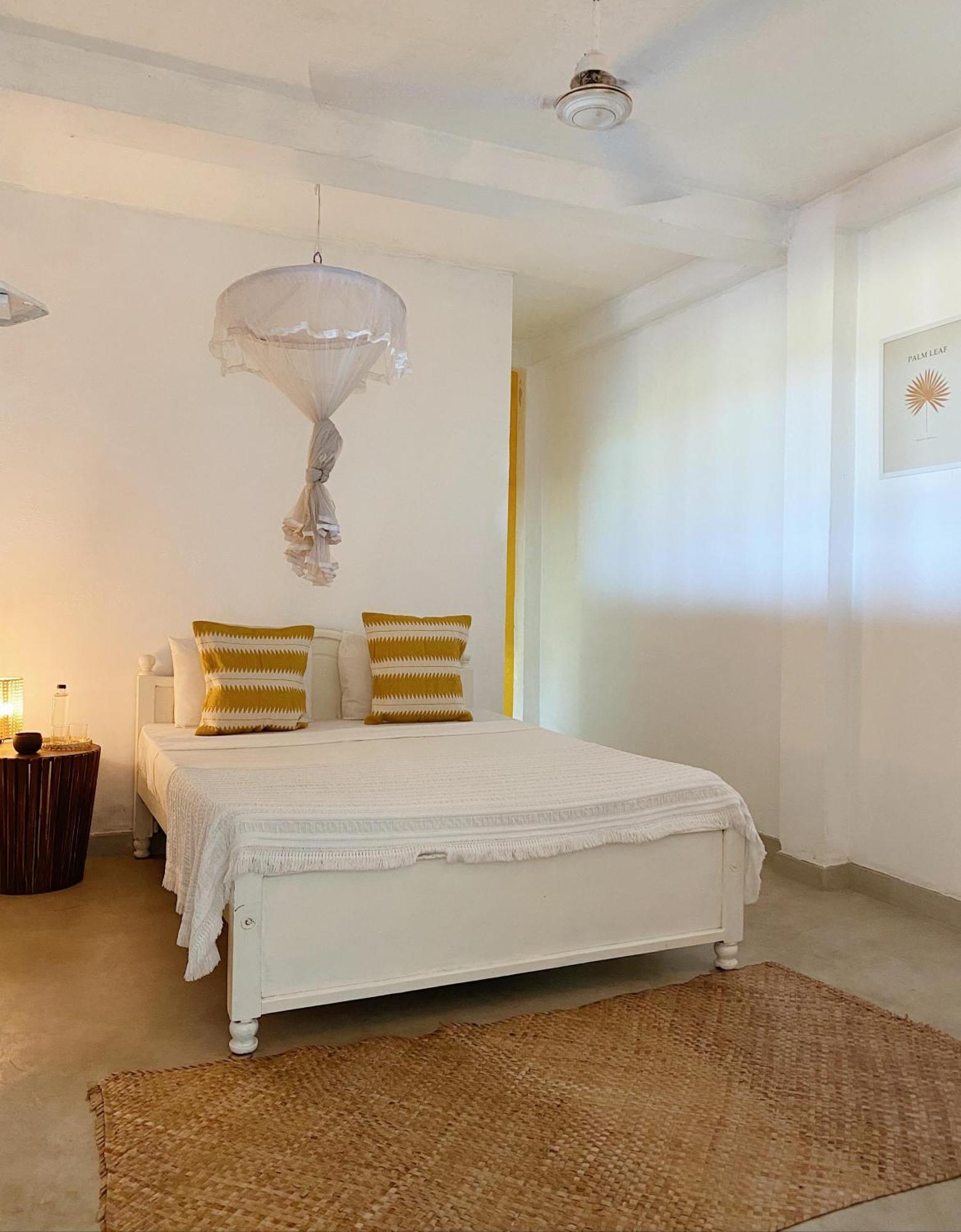Together Beach House Midigama Timur Bagian luar foto